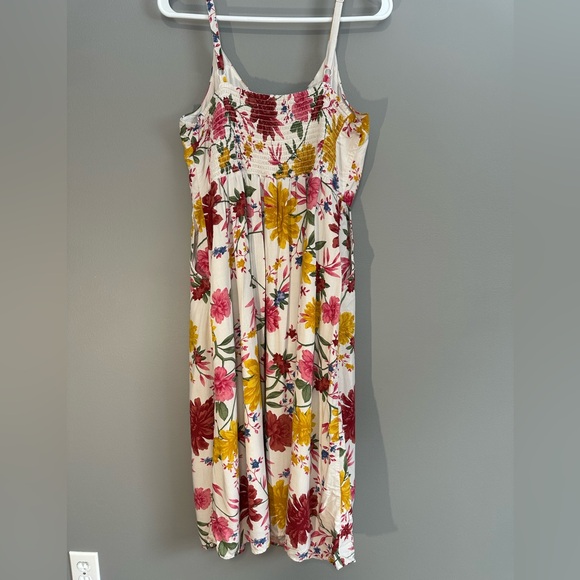 Old Navy Floral Cami Dress - Picture 2 of 9